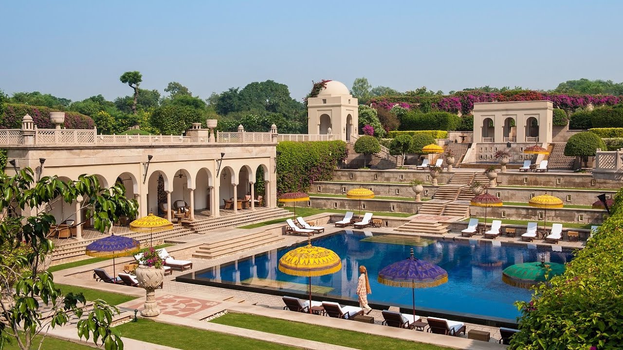 The Oberoi Amarvilas (India): SPECTACULAR hotel close to the Taj Mahal -  YouTube